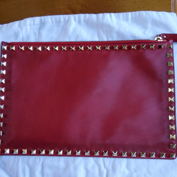 Valentino Caravani Rockstud Clutch! EUC!! - Picture 3 of 7